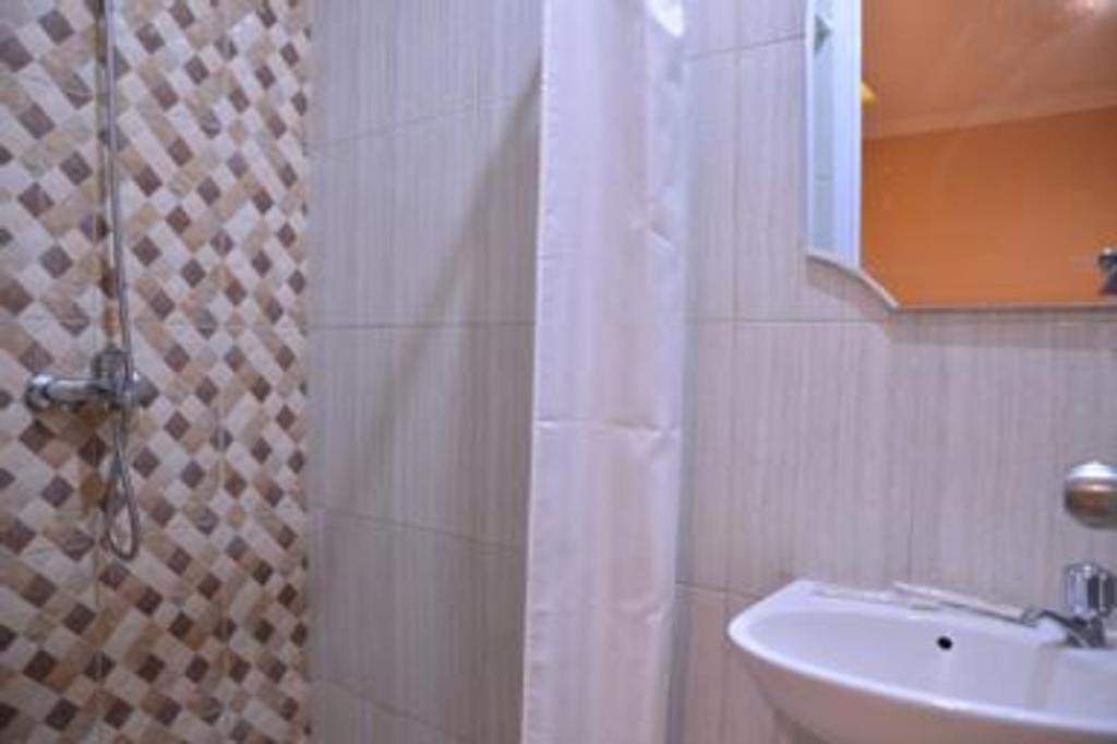 W Express Tebet Asrama Jakarta